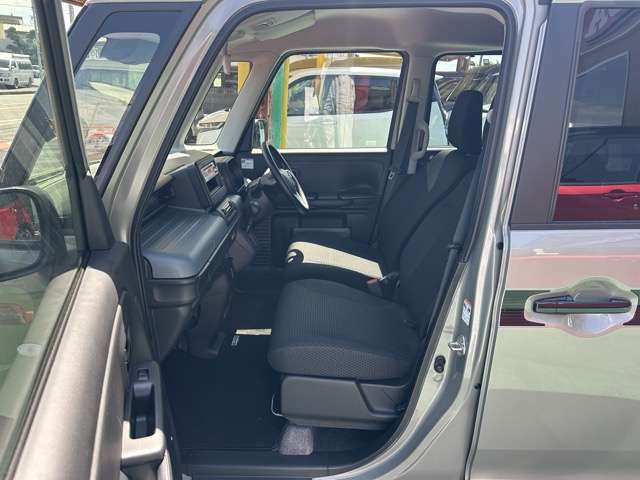 Suzuki Spacia Base 5