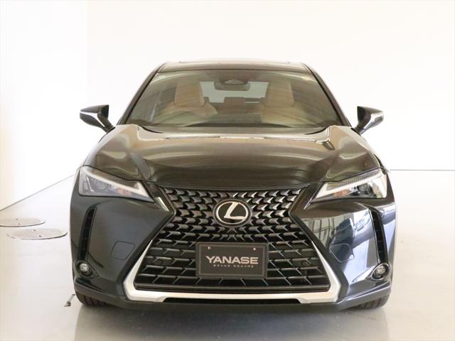Lexus UX 2
