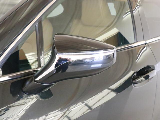 Lexus UX 7
