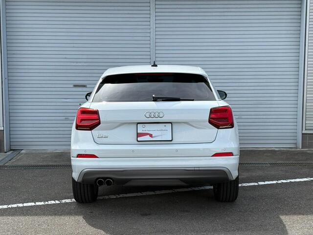 Audi Q2 5