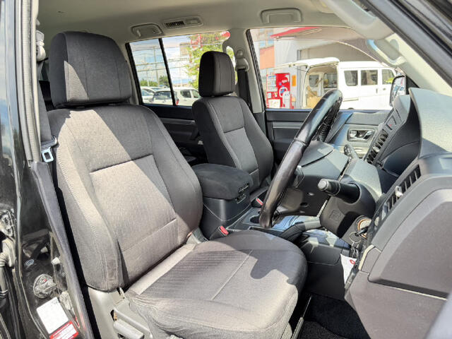 Mitsubishi Pajero 12