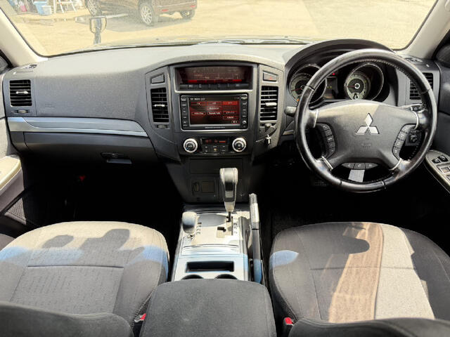 Mitsubishi Pajero 5