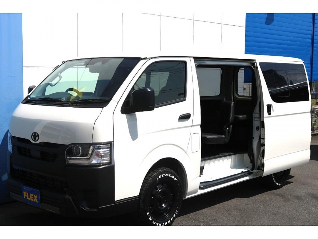 Toyota Hiace Van 7