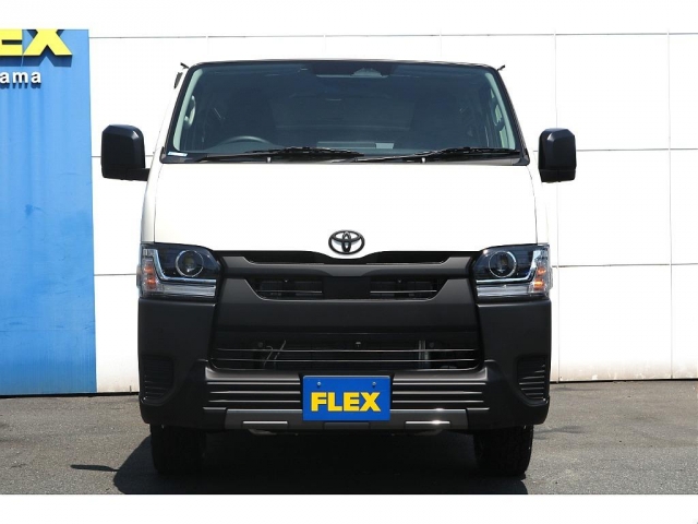Toyota Hiace Van 8