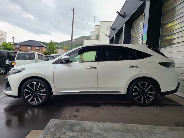 Toyota Harrier 9