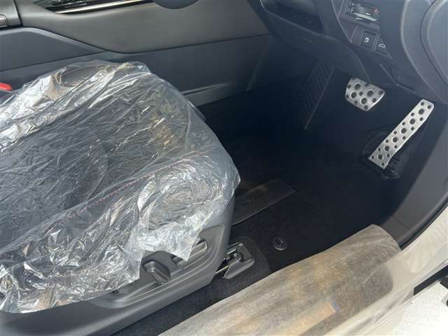 Toyota Crown Sport 12