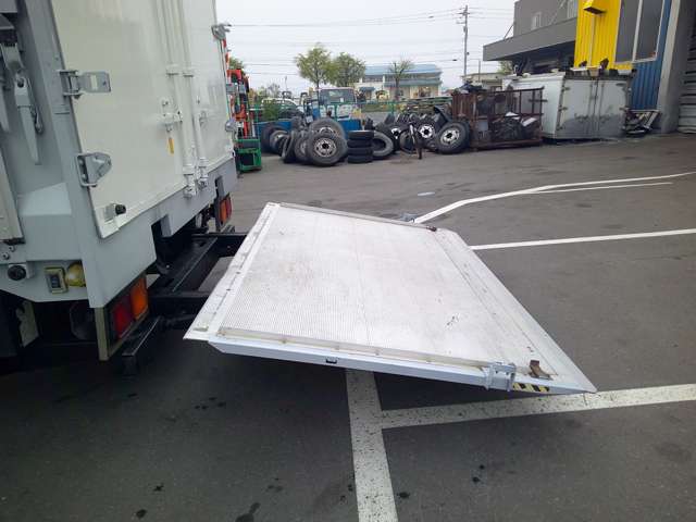 Isuzu Forward 11