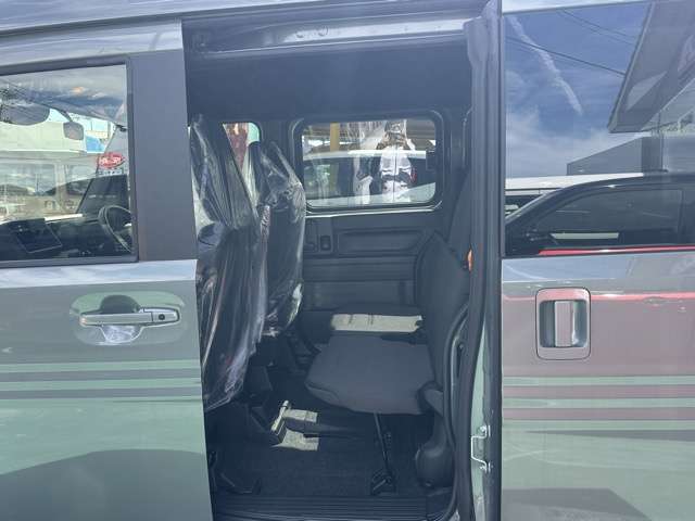 Honda N-VAN 8