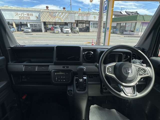 Honda N-VAN 9
