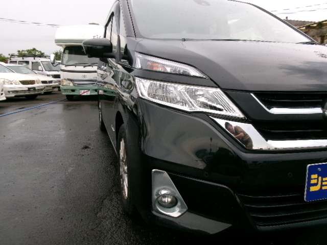 Nissan Serena 10