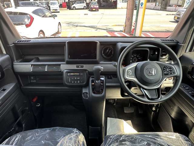 Honda N-VAN 8