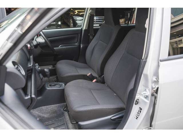 Toyota Succeed Van 12