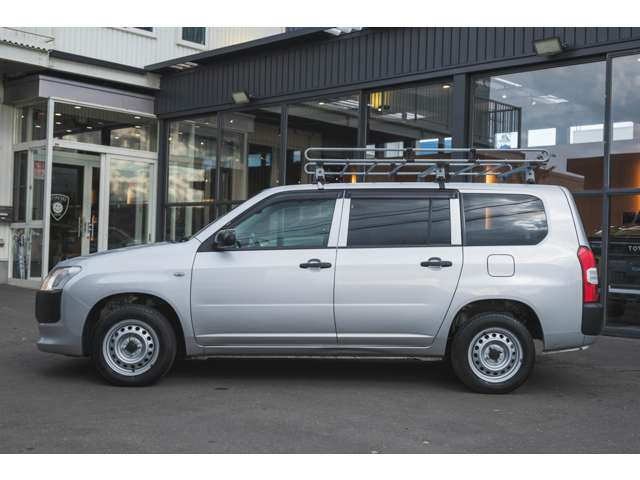Toyota Succeed Van 9