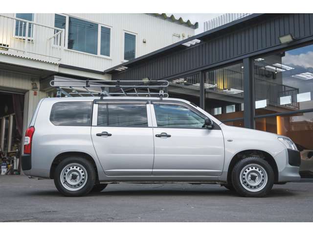 Toyota Succeed Van 10