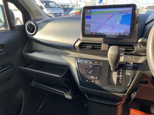 Mitsubishi eK X 11