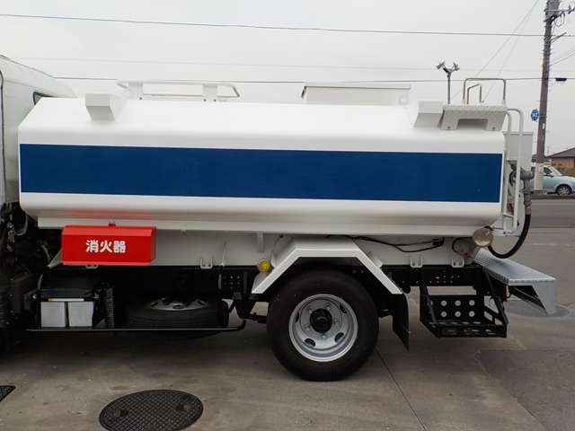 Mitsubishi Fuso Canter 11
