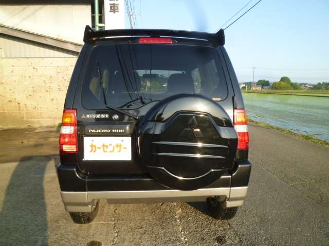 Mitsubishi Pajero Mini 6