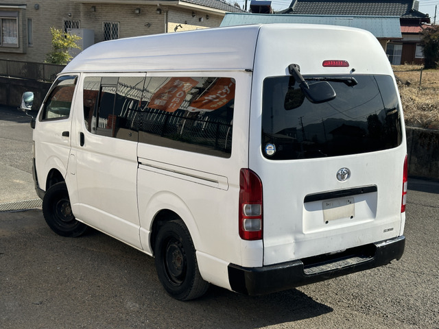 Toyota Hiace Van 2