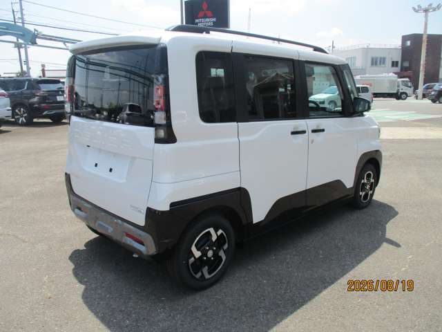 Mitsubishi Delica Mini 10