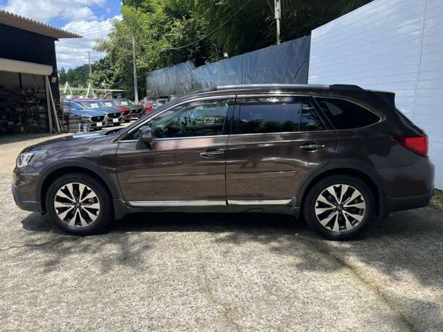 Subaru Legacy Outback 10