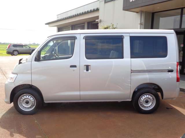 Toyota Town Ace Van 4