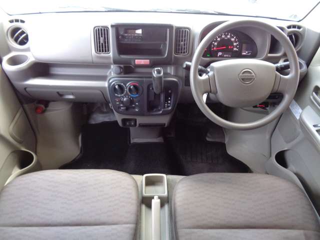 Nissan NV100 Clipper 11
