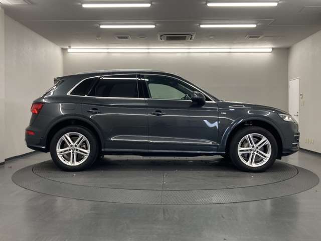 Audi Q5 6