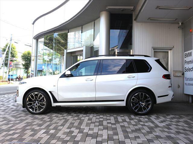 BMW X7 8