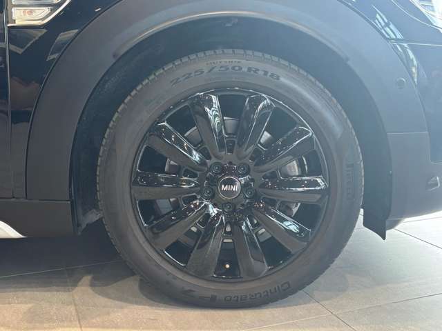 MINI Crossover 7