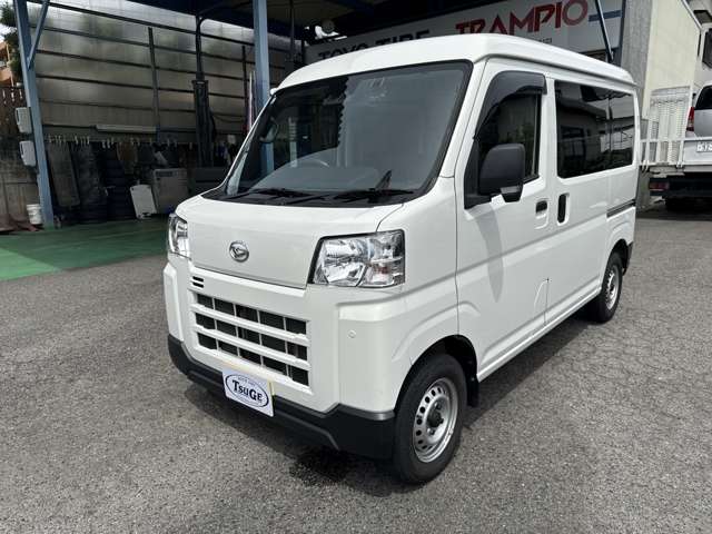 Daihatsu Hijet Cargo 4