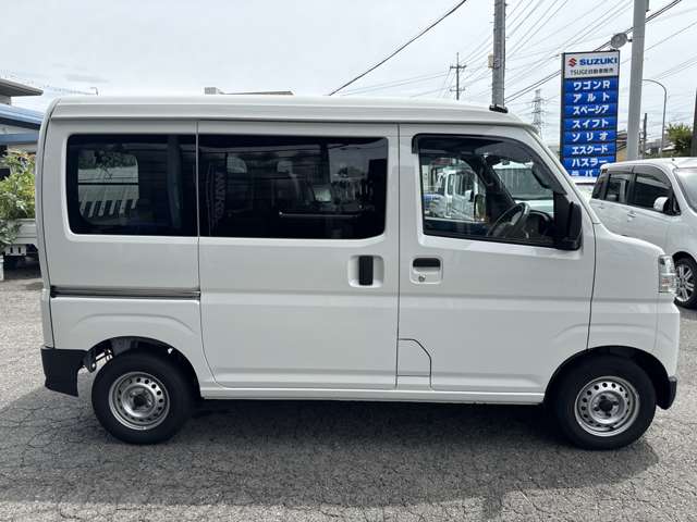 Daihatsu Hijet Cargo 5