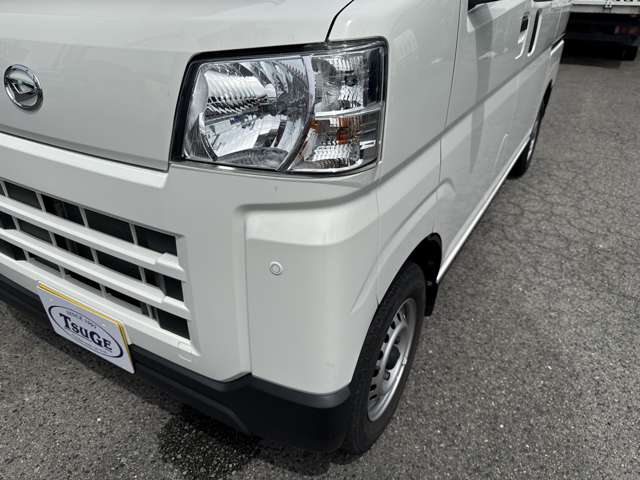 Daihatsu Hijet Cargo 7