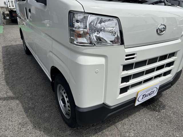 Daihatsu Hijet Cargo 8