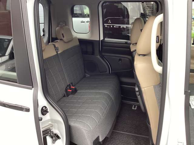 Mitsubishi Delica Mini 6