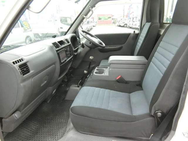 Mazda Bongo Truck 11