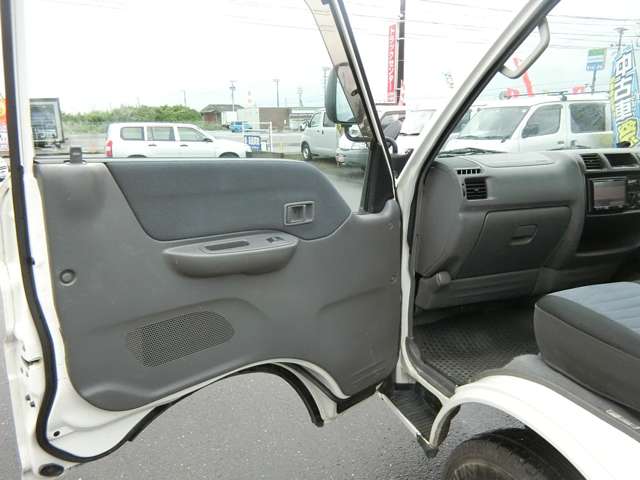Mazda Bongo Truck 10