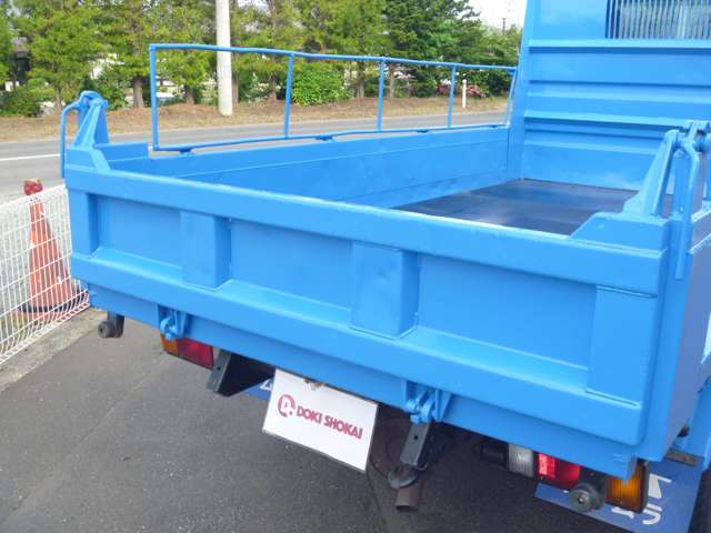 Isuzu Elf 6