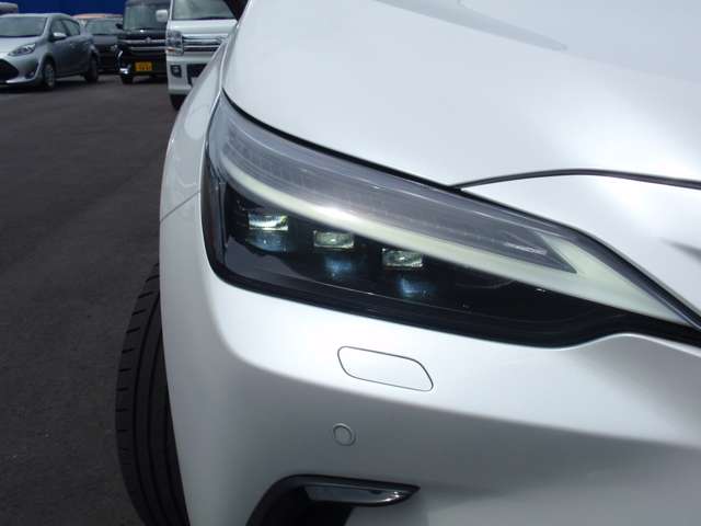 Lexus NX 8