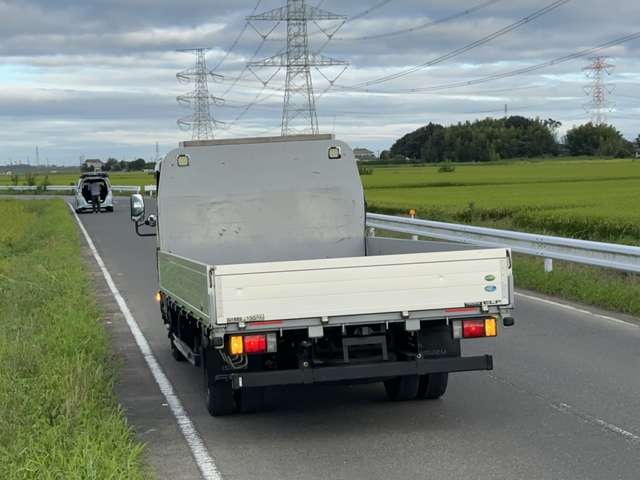 Isuzu Elf 7