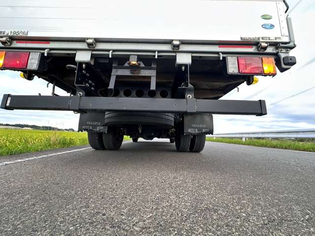 Isuzu Elf 9