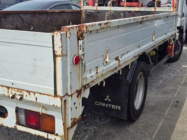 Mitsubishi Fuso Canter 12