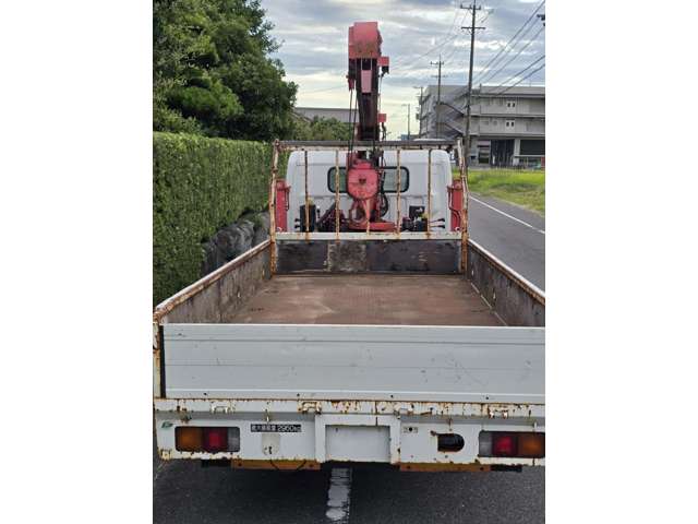 Mitsubishi Fuso Canter 9