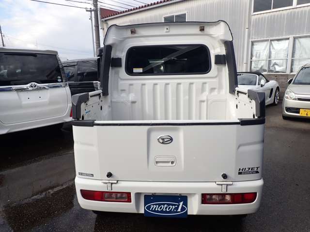 Daihatsu Hijet Deck Van 7