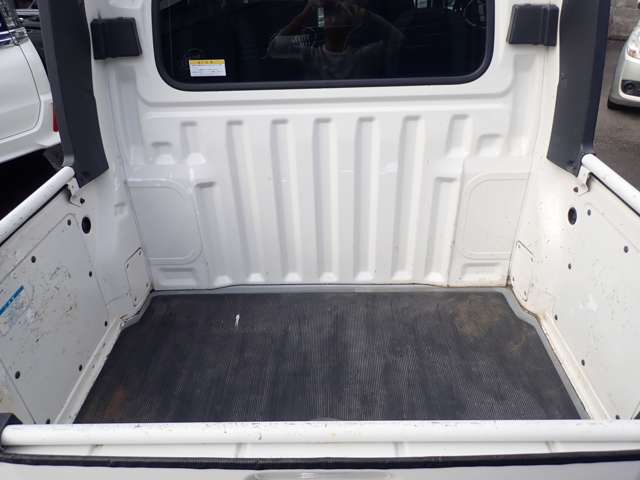 Daihatsu Hijet Deck Van 10