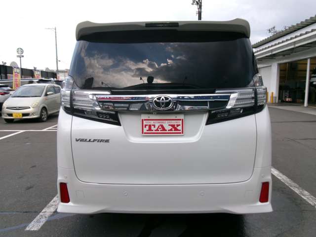 Toyota Vellfire 6