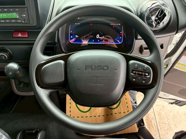 Mitsubishi Fuso Canter 9
