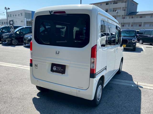 Honda N-VAN 12