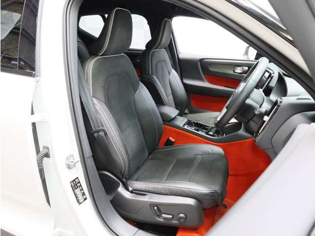 Volvo XC40 8