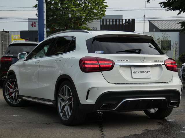 Mercedes-Benz GLA-Class 2