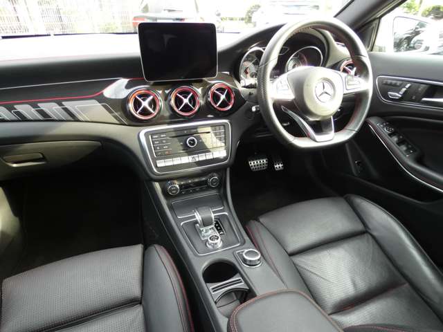 Mercedes-Benz GLA-Class 3